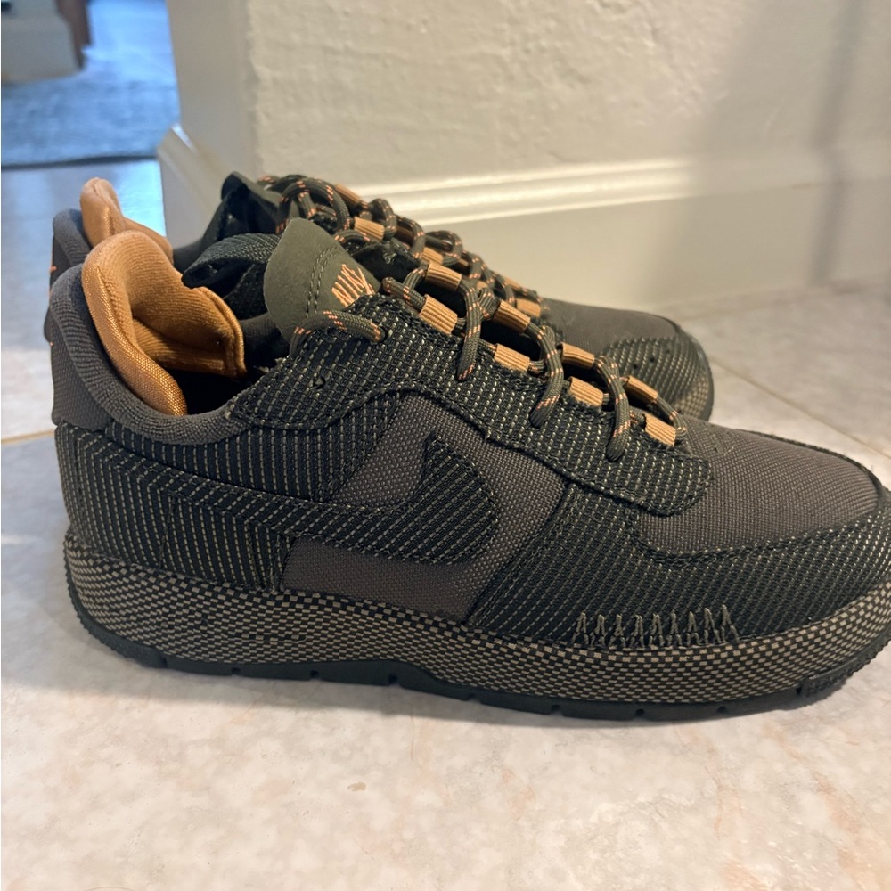 Nike Dark Olive Air forces  TV